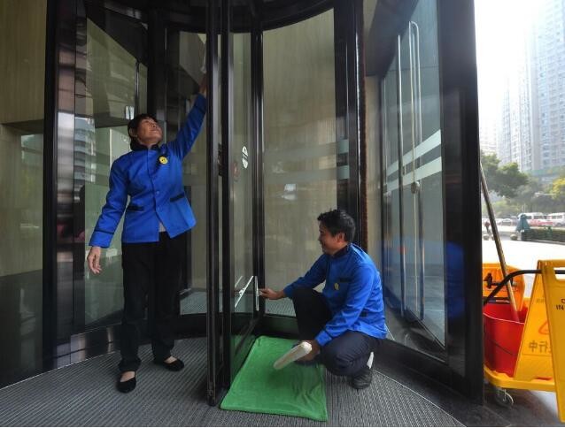 別墅開荒保潔注意事項(xiàng)有哪些