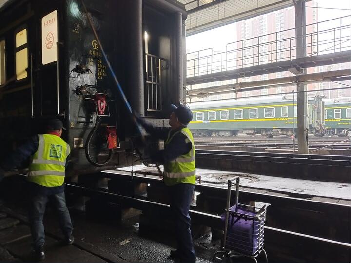 火車清洗現(xiàn)場實拍